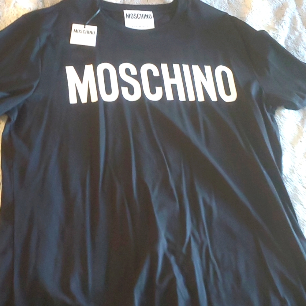 Moschino tshirt